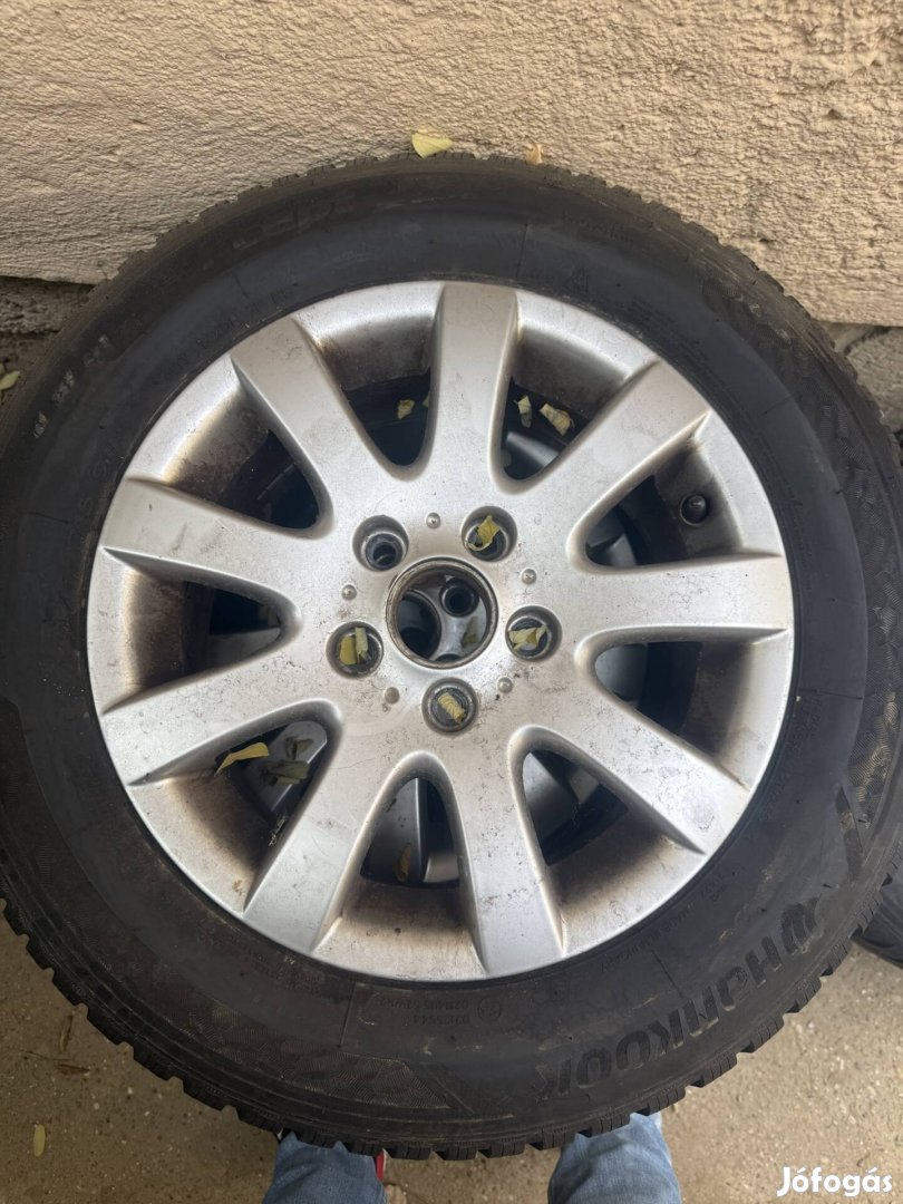 Volkswagen 15 felni szett Hankook téli gumikkal 