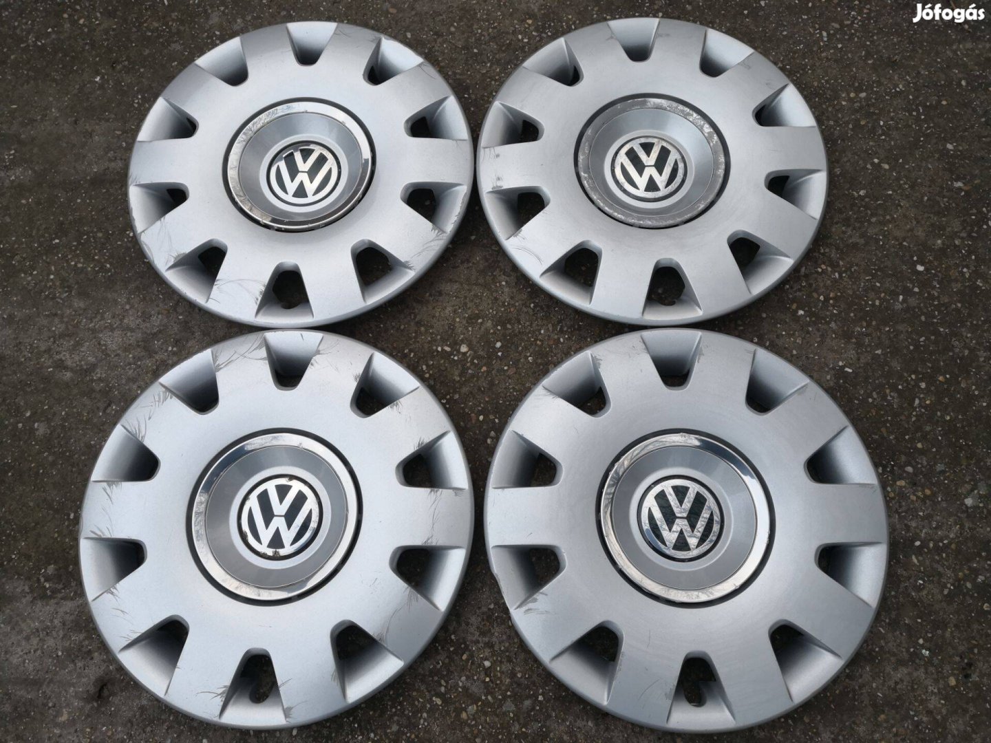 Volkswagen 15-ös gyári dísztárcsa