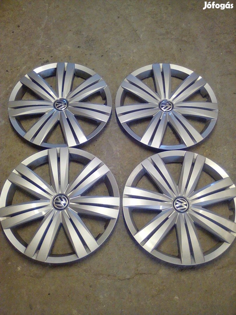 Volkswagen 16" Gyári dísztárcsa garnitúra 