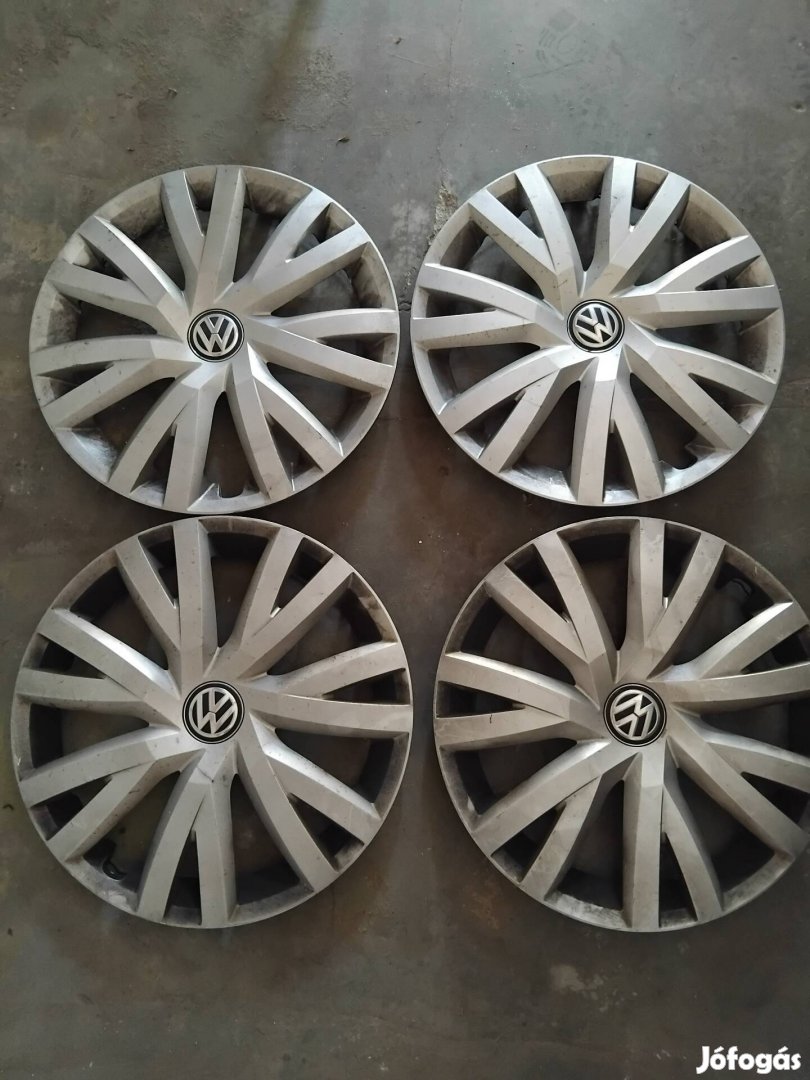 Volkswagen 16" Gyári dísztárcsa hibátlan állapotban