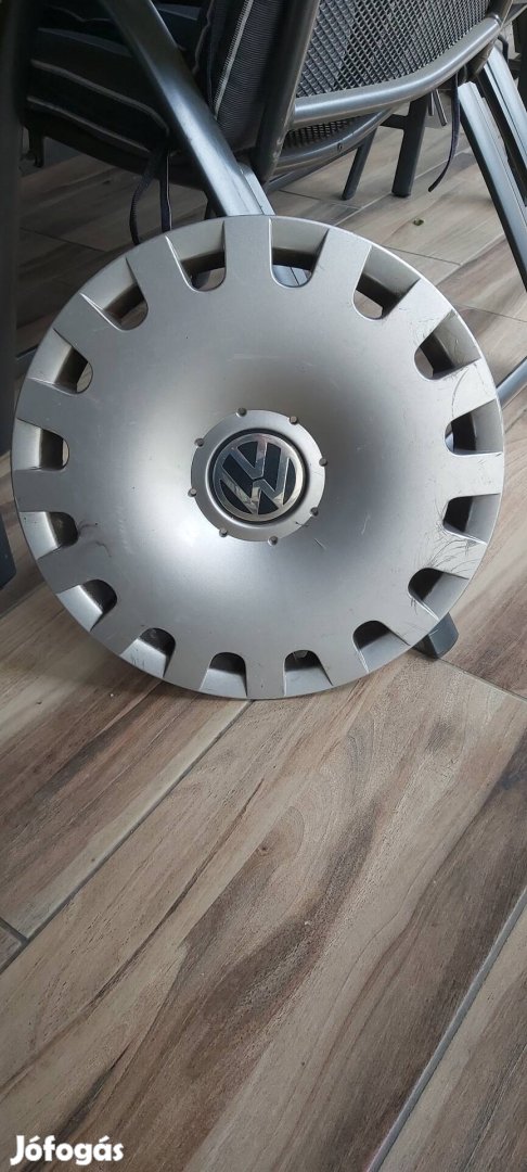 Volkswagen 16 lyukú dísztárcsa eladó!