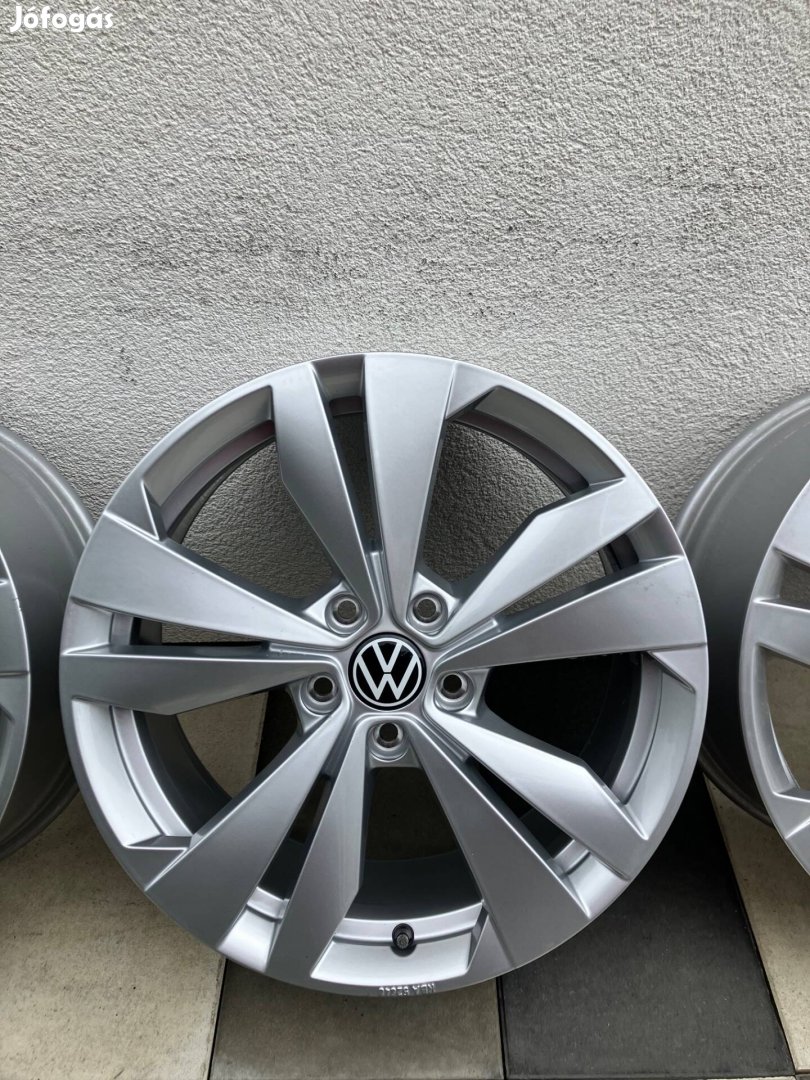 Volkswagen 18 colos új felni Golf Touran Passat ID3 Skoda Seat