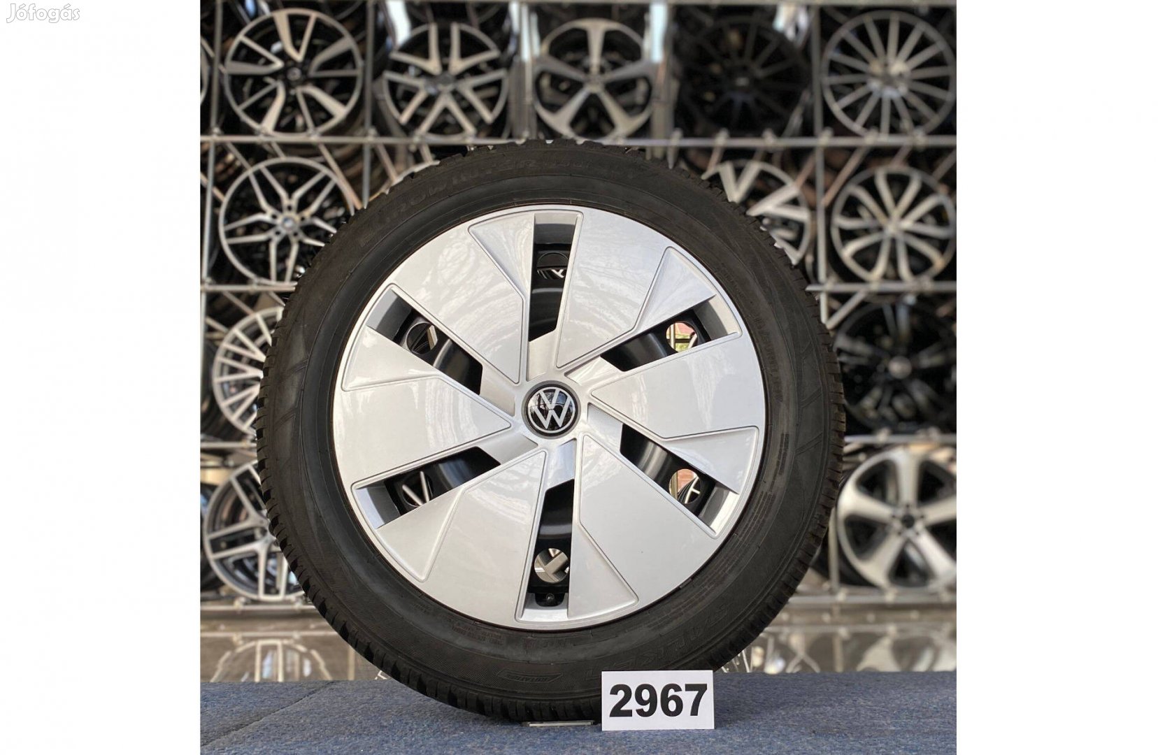 Volkswagen 18 lemezfelni, 5x112, 215/55 téli gumi, ID.3 (2967)