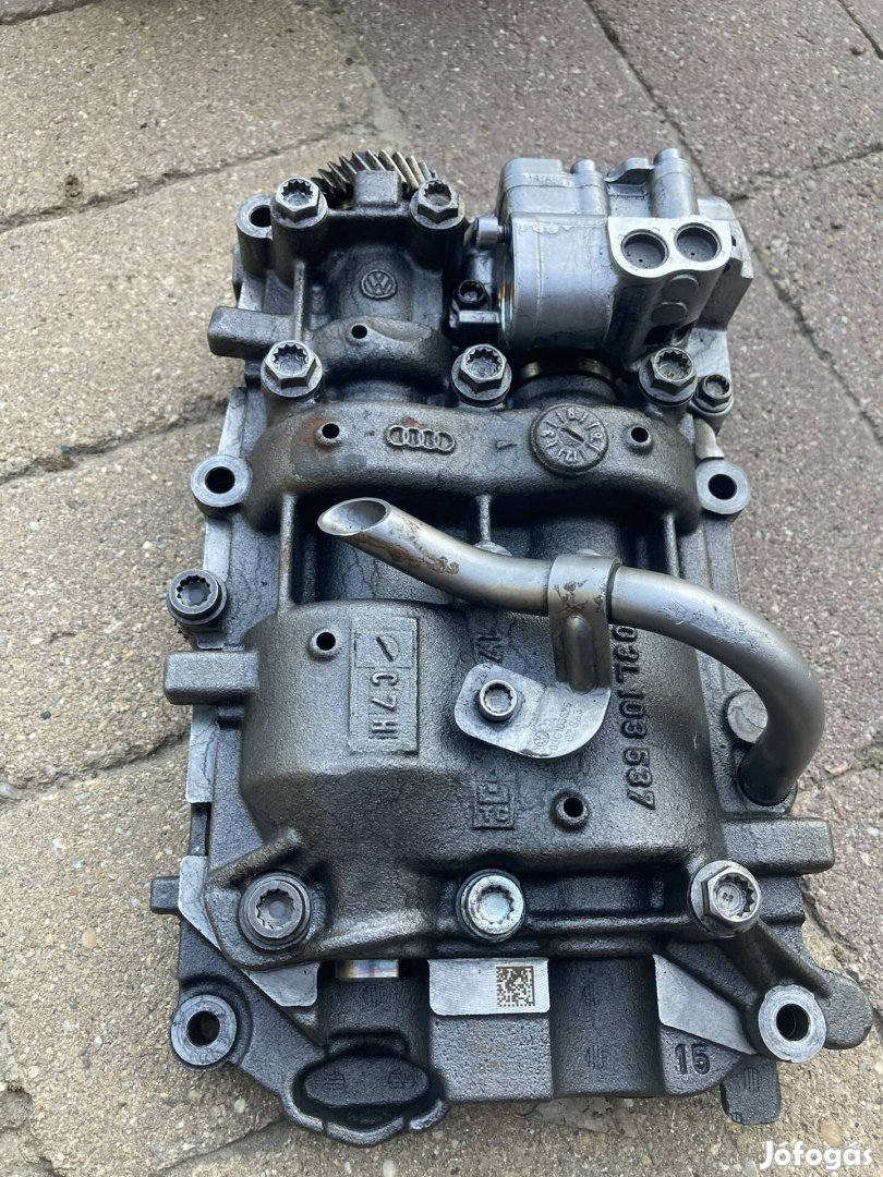 Volkswagen 2.0 Crtdi olajpumpa (03L103537)