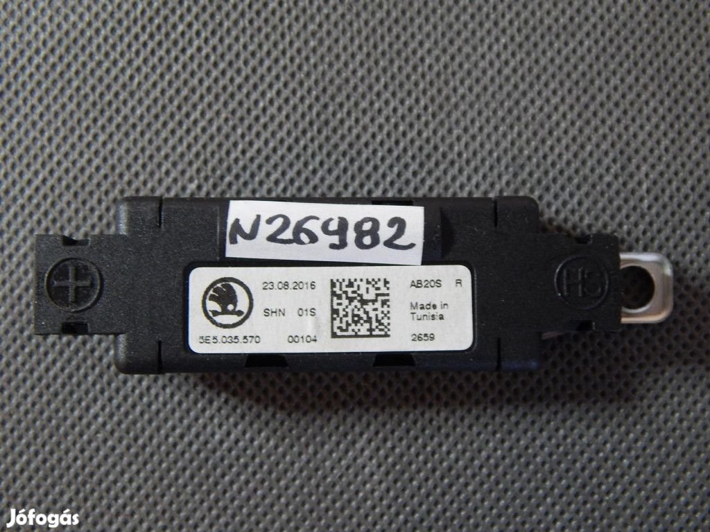 Volkswagen Arteon, Passat B8 rádió antenna erősítő 5E5035570