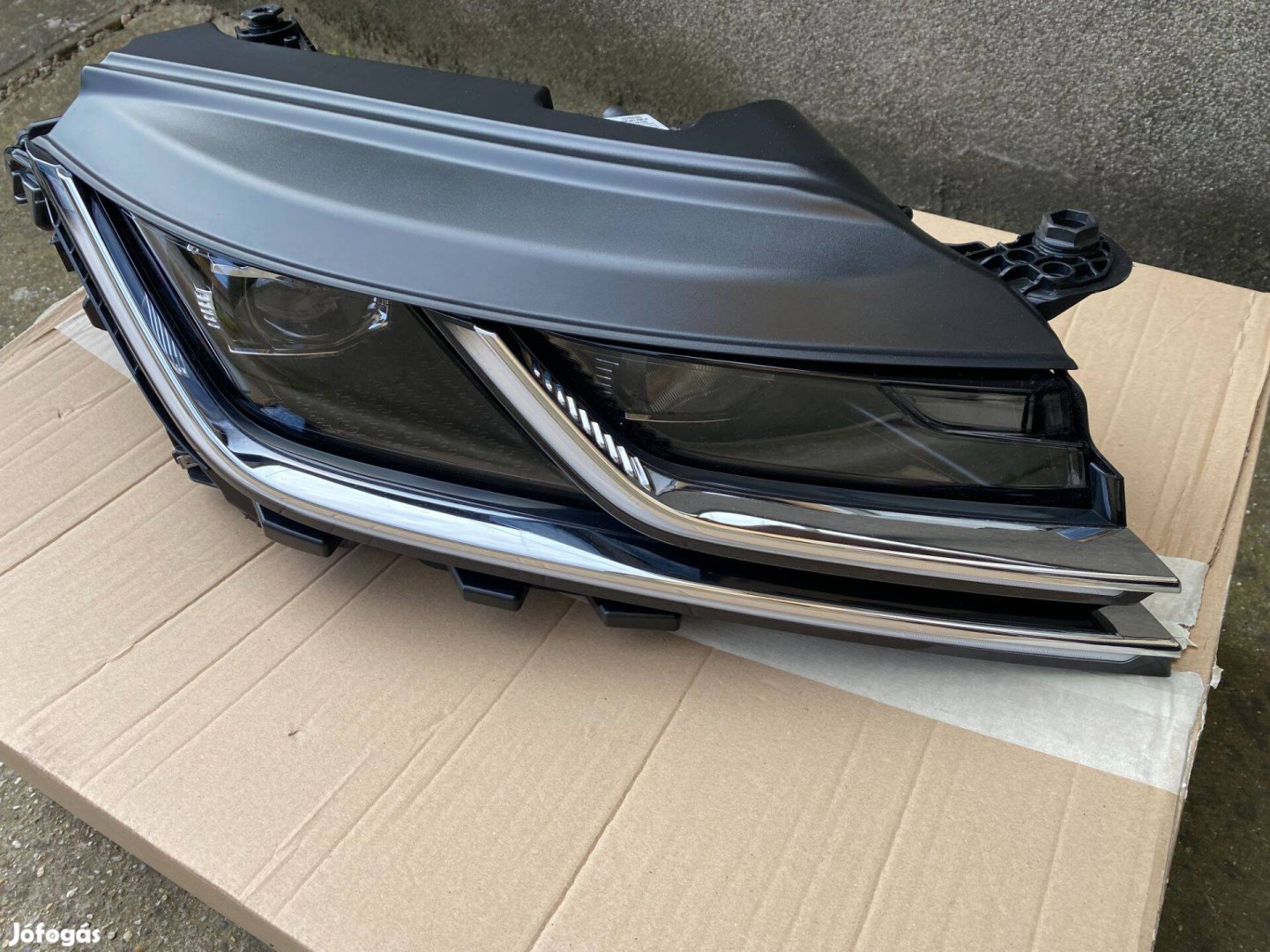 Volkswagen Arteon gyári,Led fényszóró