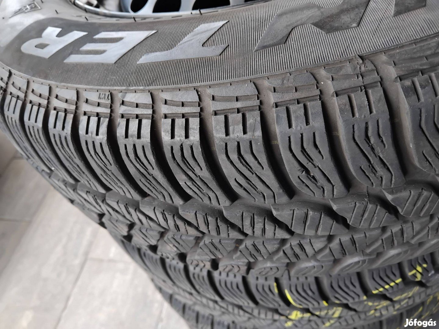 Volkswagen/Audi 15" felni 195/65R15 Prielli Téli gumikkal