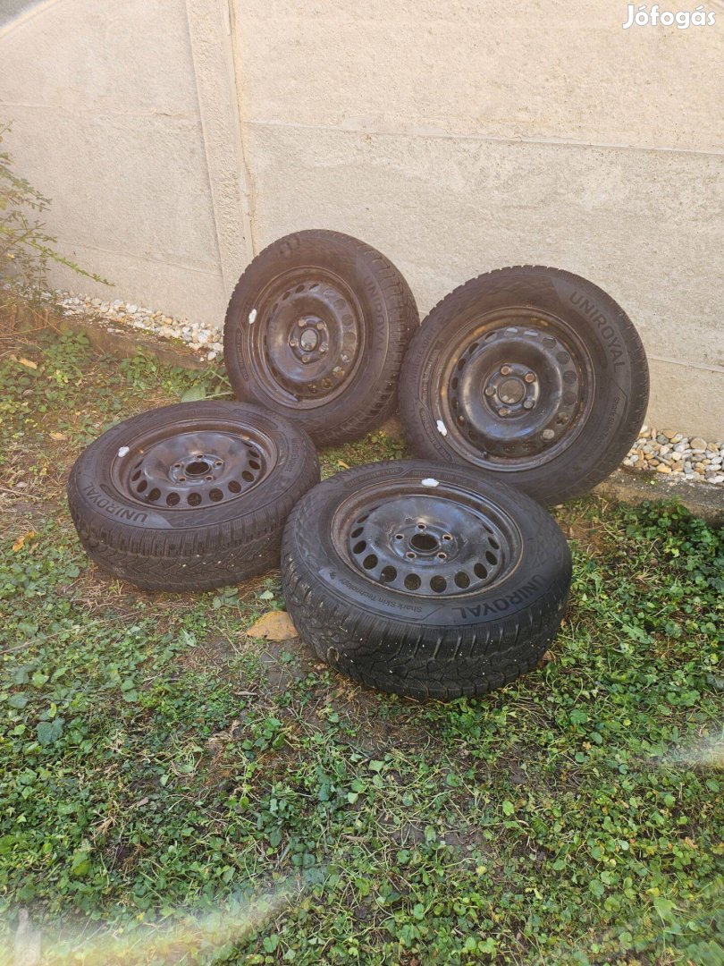 Volkswagen/Audi/Skoda/Seat lemezfelni téli gumival (5x112) 195/65 R15