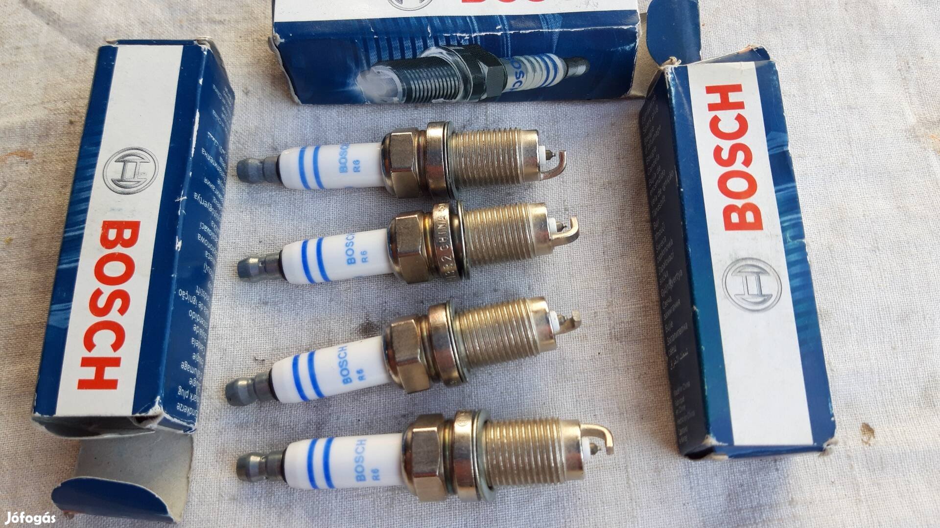 Volkswagen Bosch FR6HI332 gyújtógyertya Golf,Passat,Polo,Jetta,Caddy  