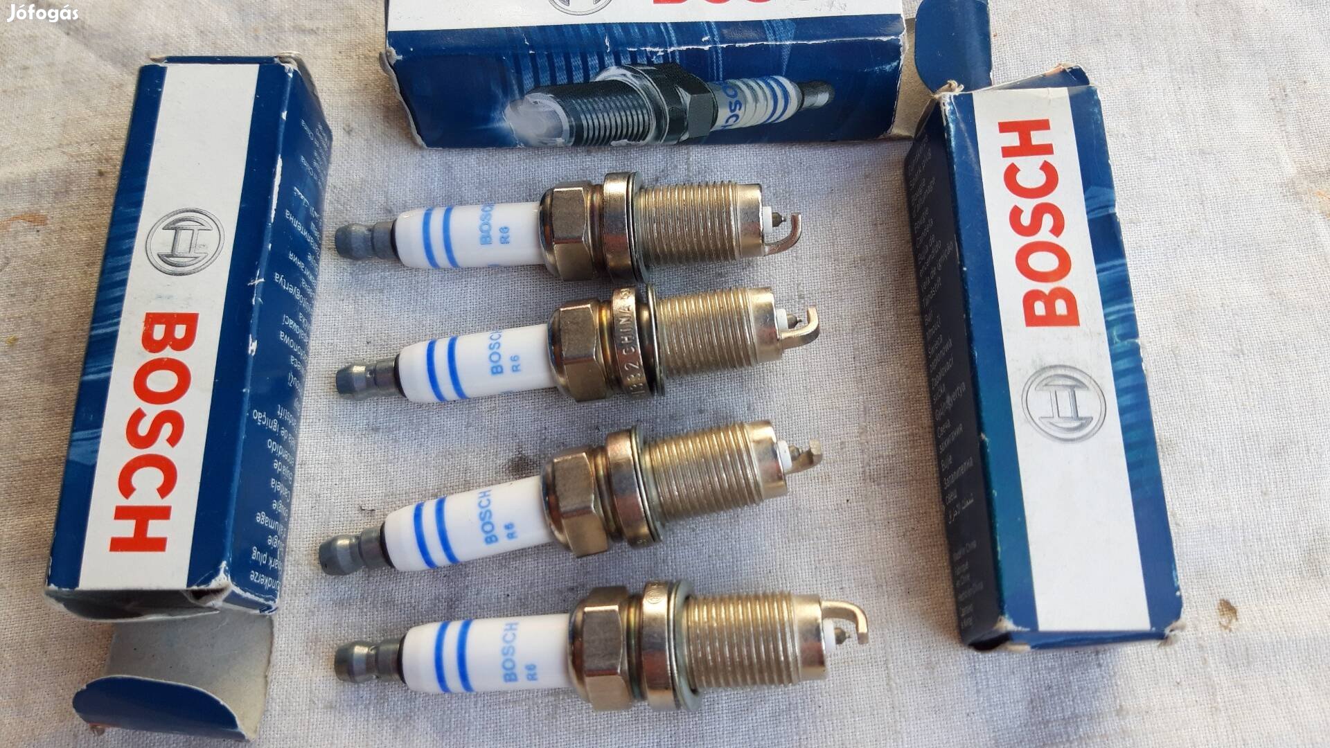 Volkswagen Bosch gyújtógyertya Caddy Golf,Jetta,Passat,Polo hoz új db