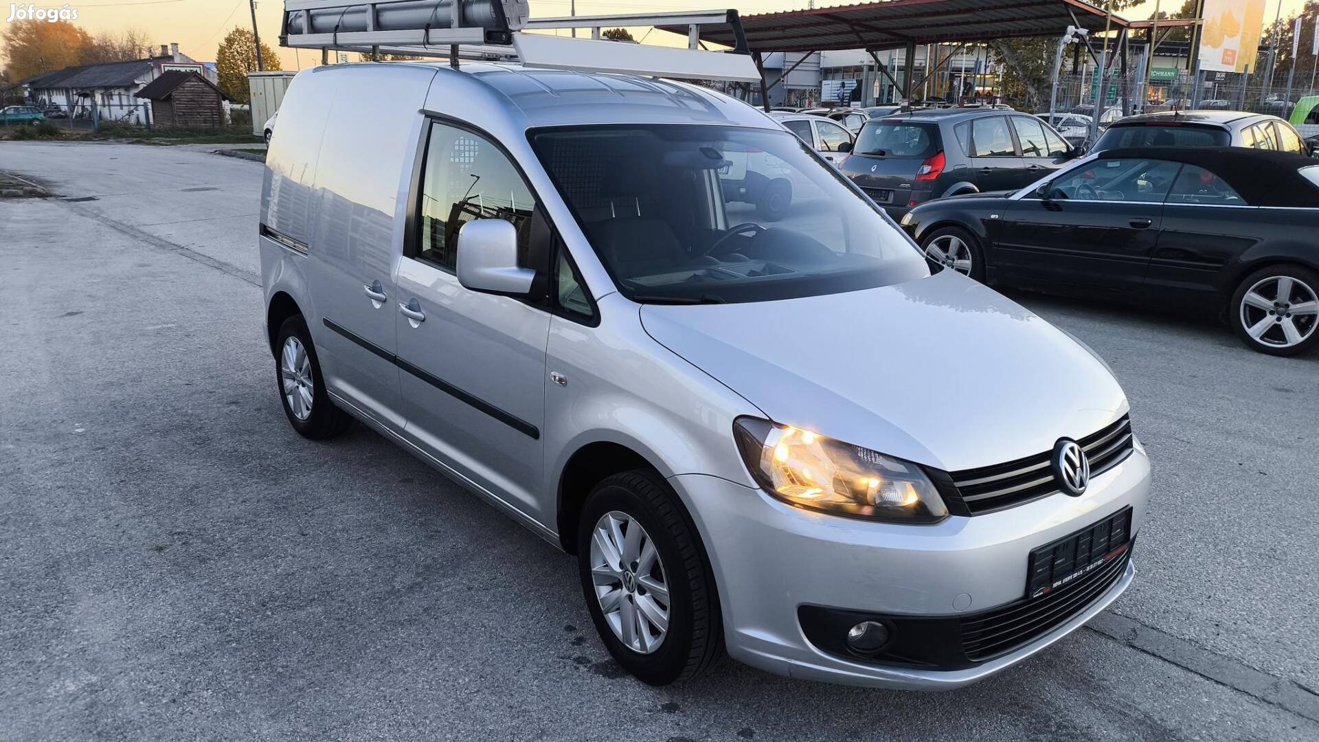 Volkswagen Caddy 1.6 CR TDI ++ Navi ++T.RADAR +...