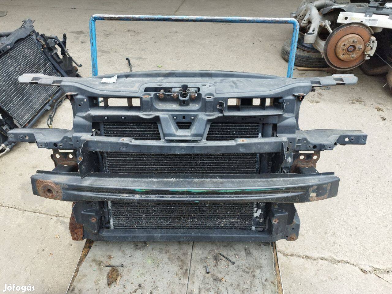 Volkswagen Caddy 2.0 SDI komplett homlokfal