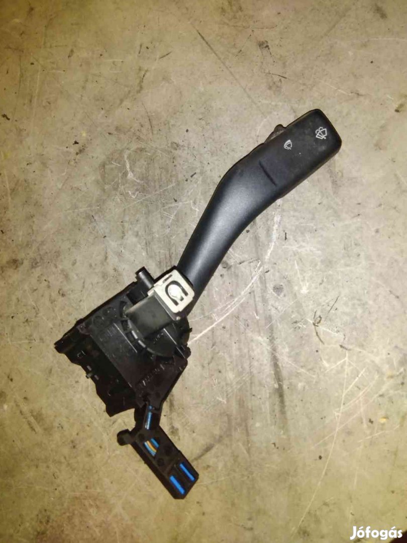 Volkswagen Caddy III 03-09 Ablaktörlő Kapcsoló