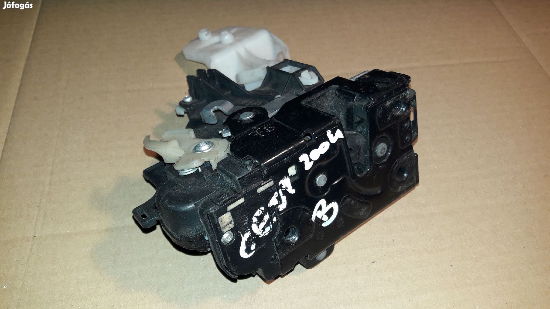 Volkswagen Caddy III 03-09 Bal Első Ajtó Zárszerkezet