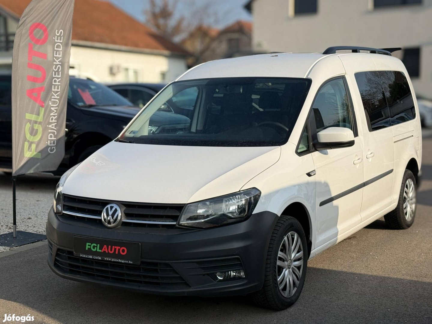 Volkswagen Caddy Maxi (7 Személyes) MO-I. 1. TU...