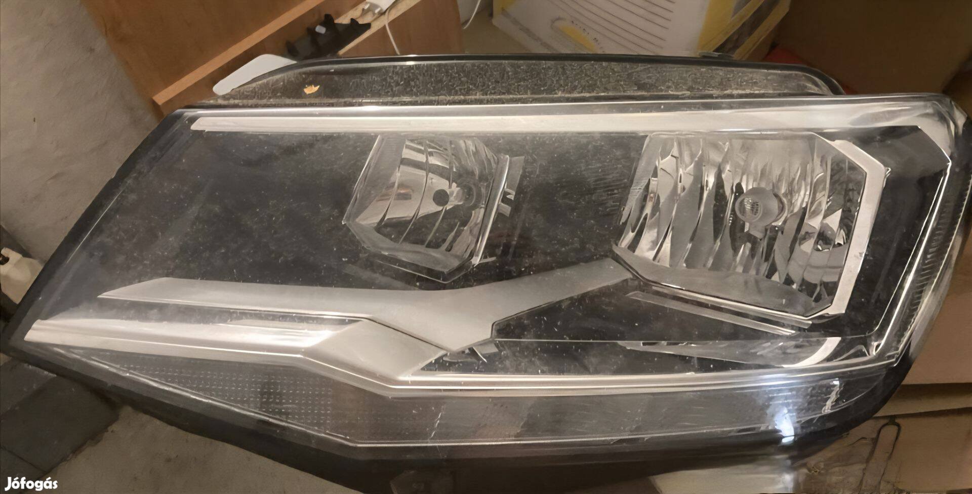 Volkswagen Caddy bal oldali fényszóró