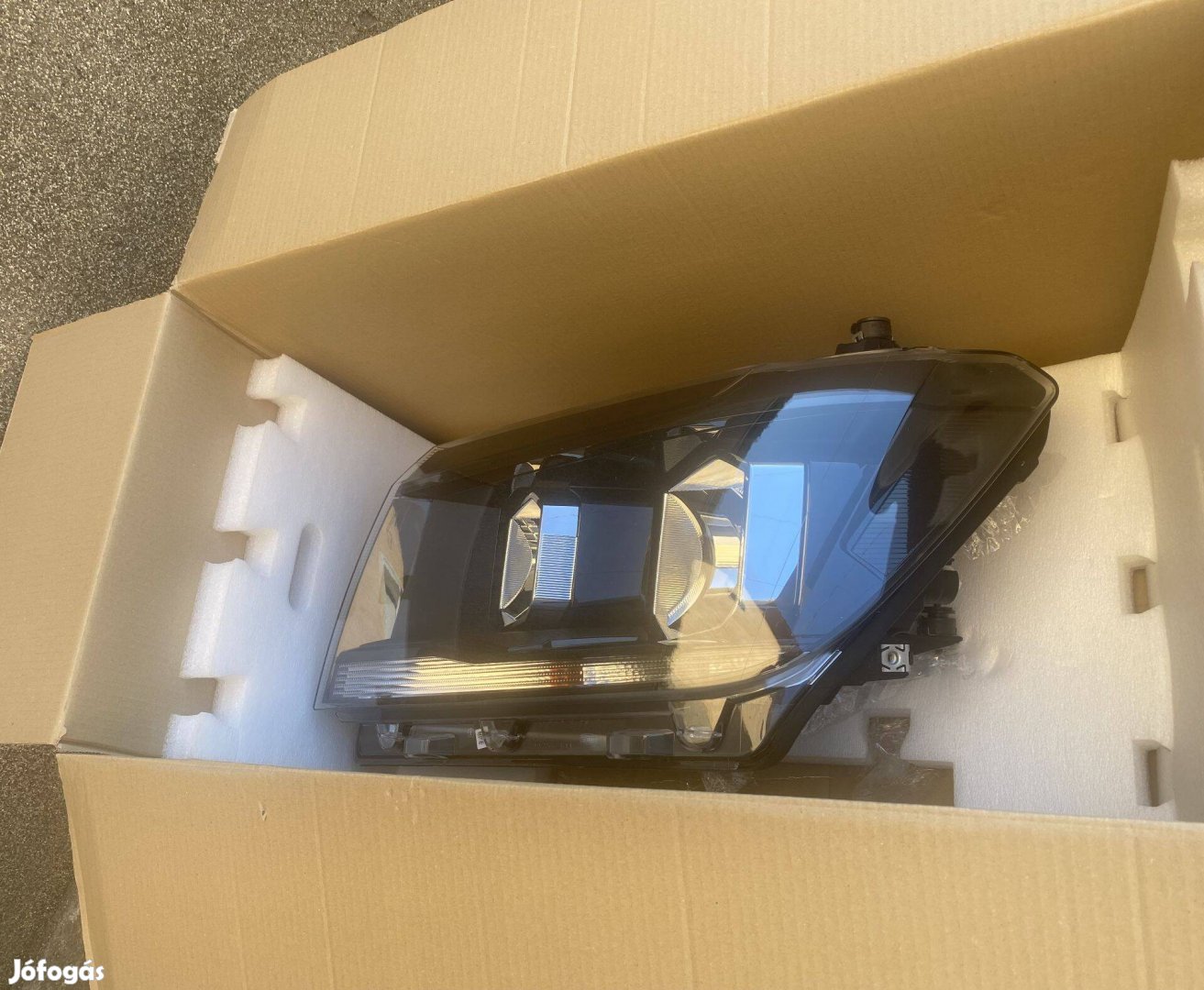 Volkswagen Crafter II gyári bal fényszóró