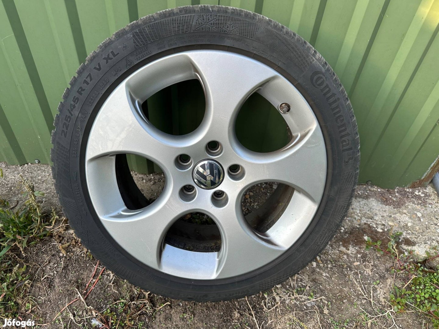 Volkswagen Detroit felni téligumival