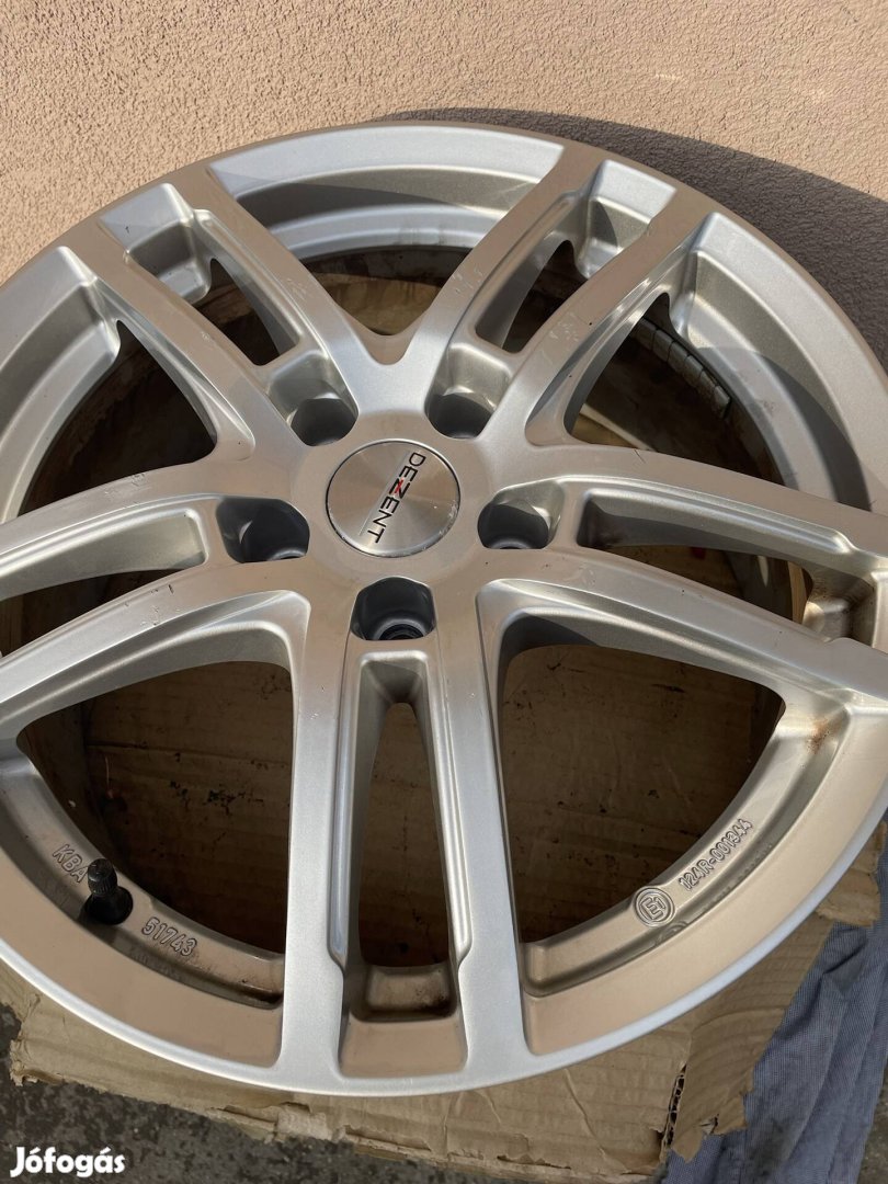 Volkswagen Dezent 17 zoll alufelni gumi nélkül. 