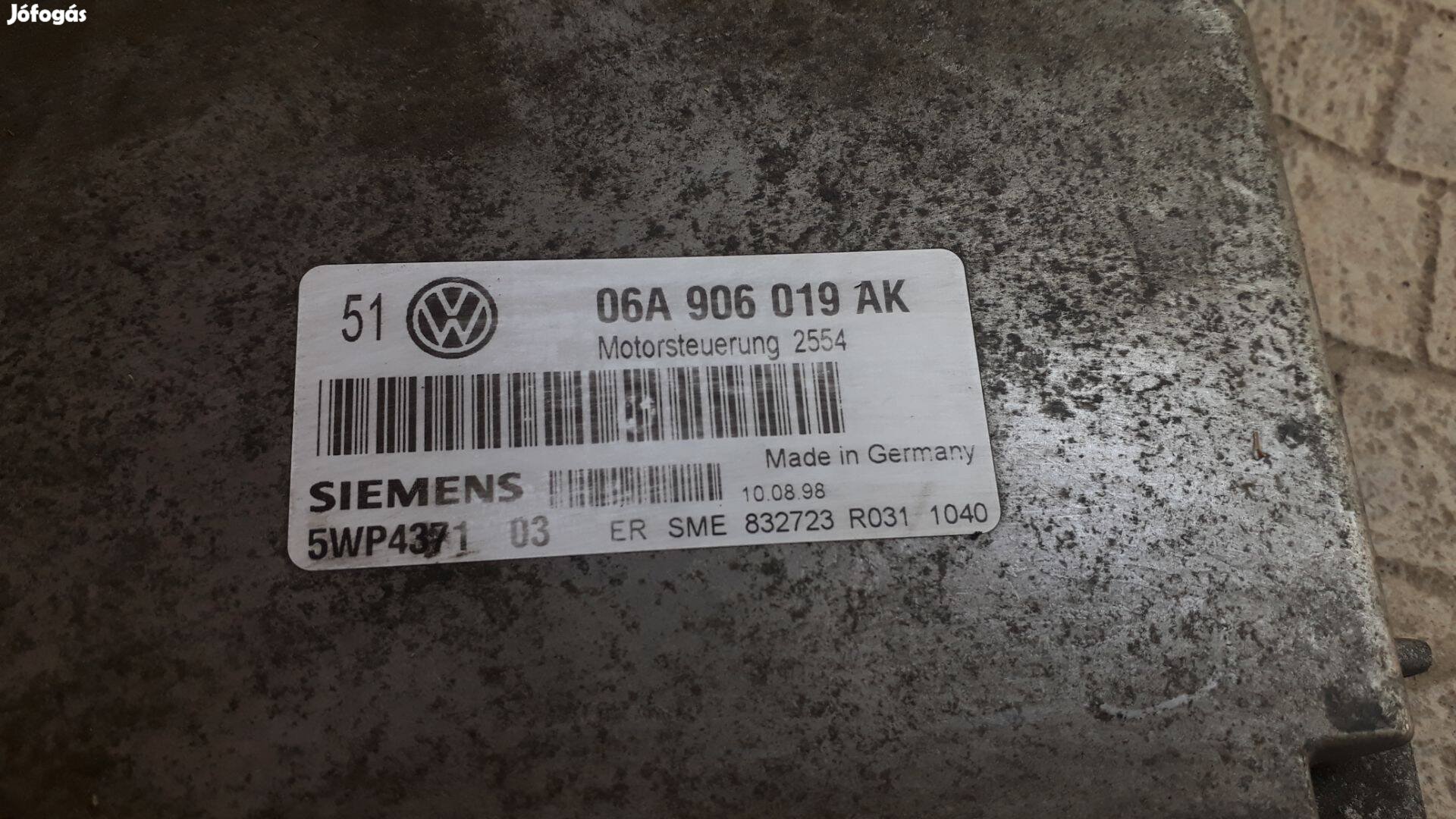Volkswagen Golf 4 1.6 Benzin Motorvezérlő 06A906019AK (AKL)