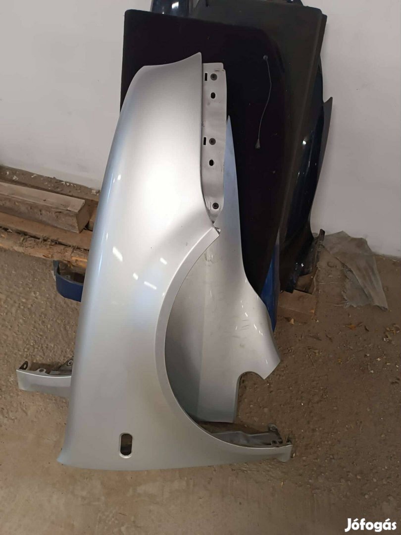 Volkswagen Golf 4 , IV jobb , bal sárvédő