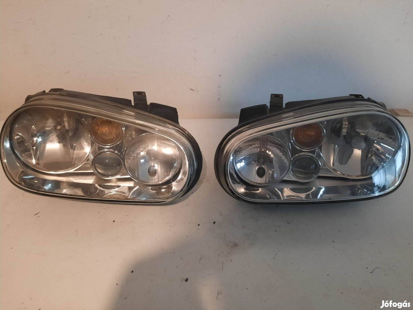 Volkswagen Golf 4 jobb első fényszóró