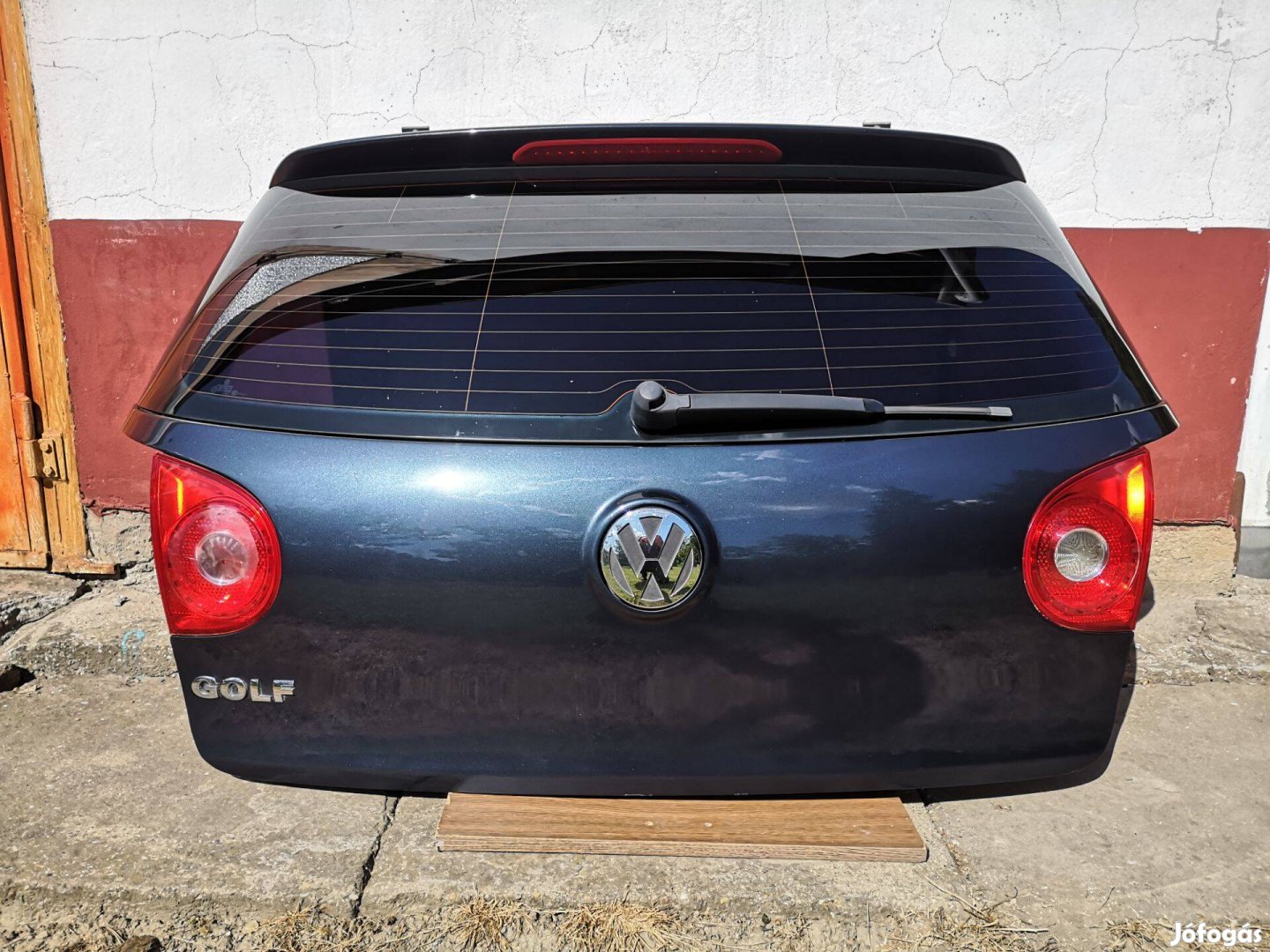 Volkswagen Golf 5 csomagtérajtó