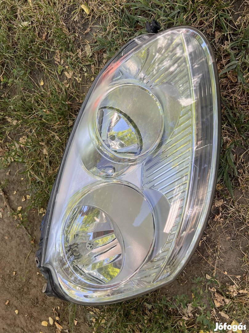Volkswagen Golf 5 jobb első fényszóró 