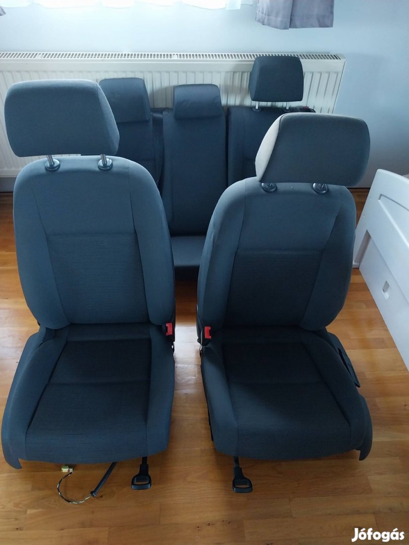 Volkswagen Golf 5 ülésszett