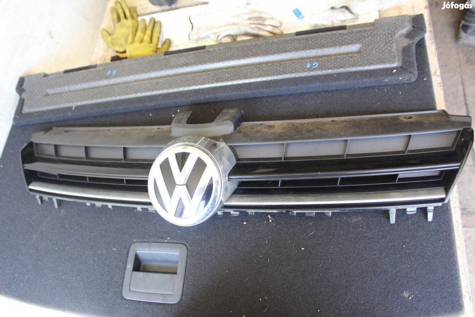 Volkswagen Golf 7 2014 1.6D Hűtőrács 5G0853653E