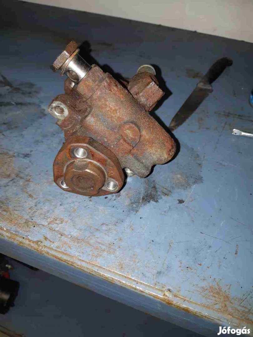 Volkswagen Golf IV Kormányszervó Szivattyú