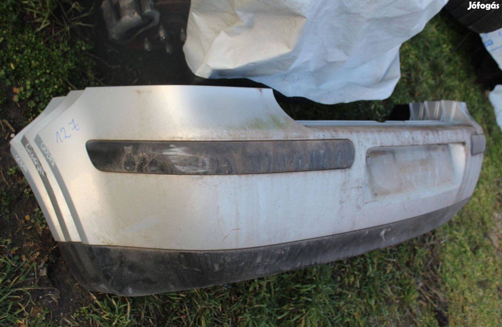 Volkswagen Golf IV hátsó lökhárító (127)