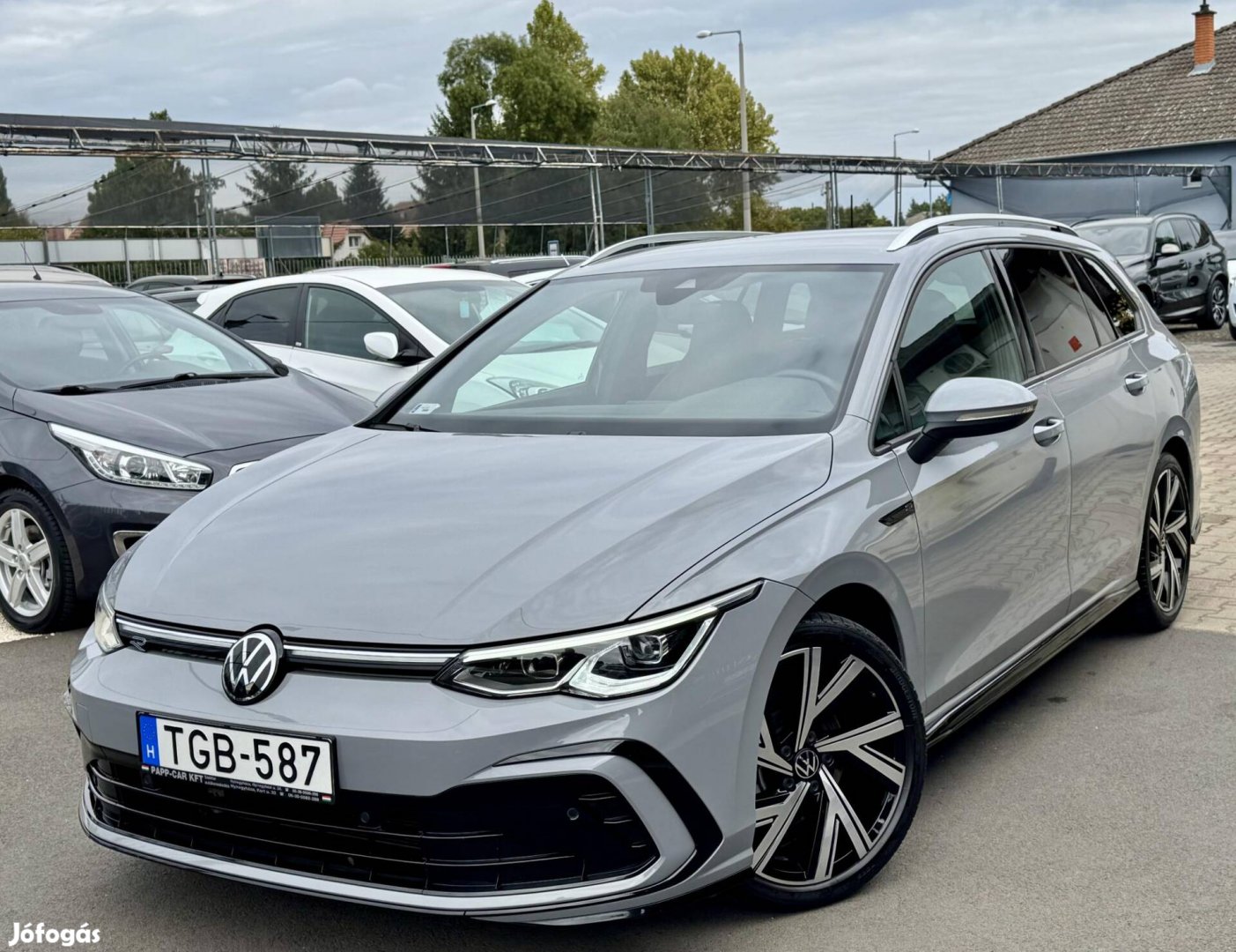 Volkswagen Golf VIII Variant 1.5 eTSI ACT R-Lin...