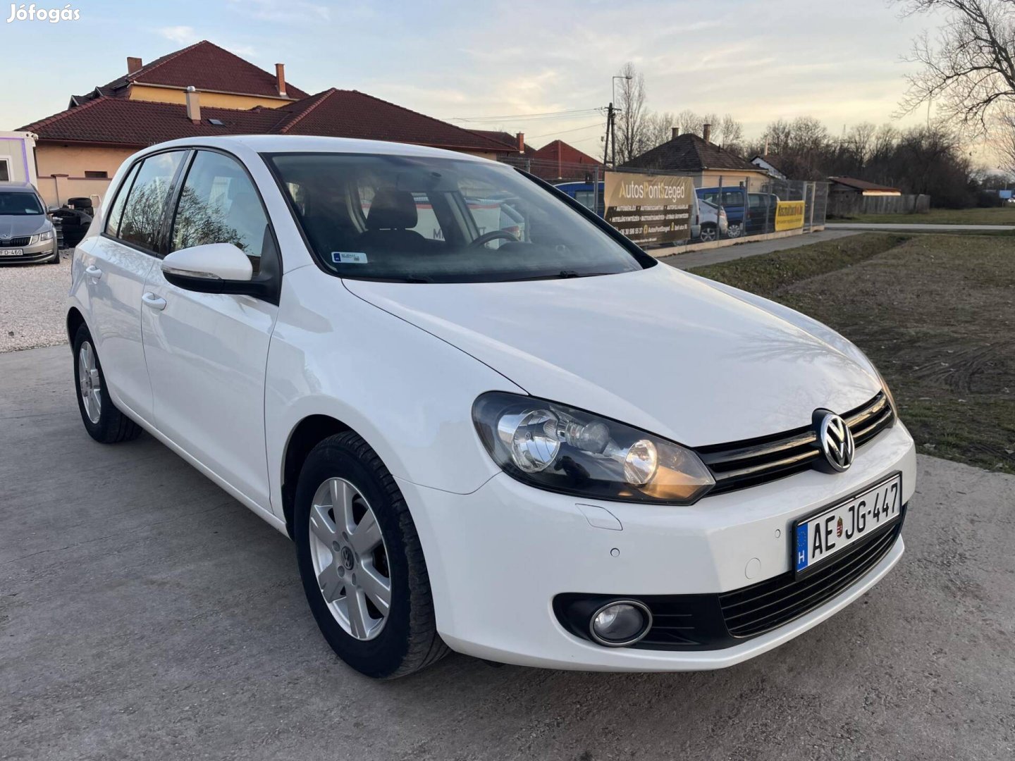 Volkswagen Golf VI 1.6 TDi Comfortline // Klíma...