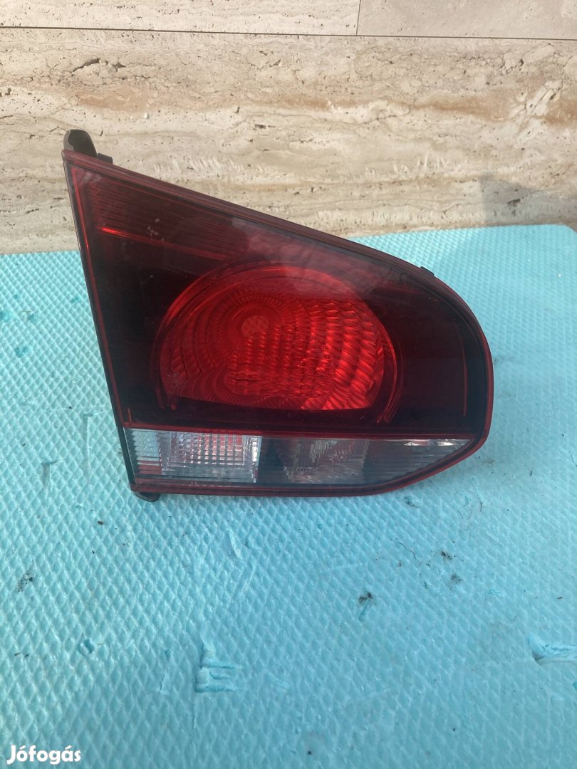 Volkswagen Golf VI. Bal hátsó belső lámpa(5K0945093K)