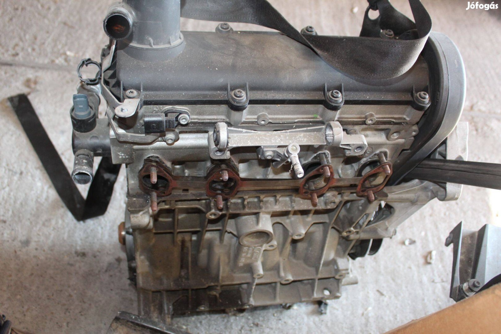 Volkswagen Golf V 1.6B fűzött blokk hengerfejjel BSE