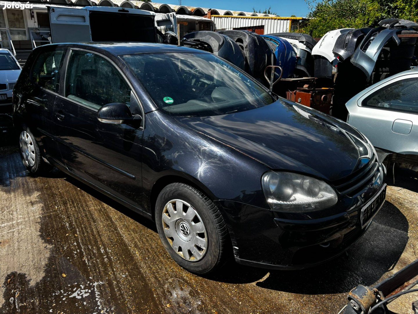 Volkswagen Golf V 1.6 FSI Sport bontott alkatrészei
