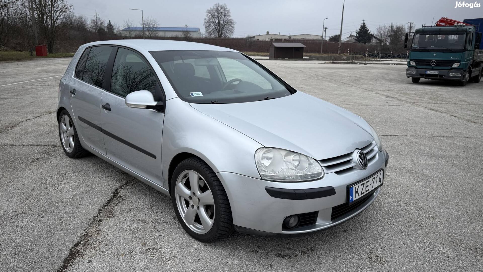 Volkswagen Golf V 1.9 PD TDI Premium Alkalmi Vé...