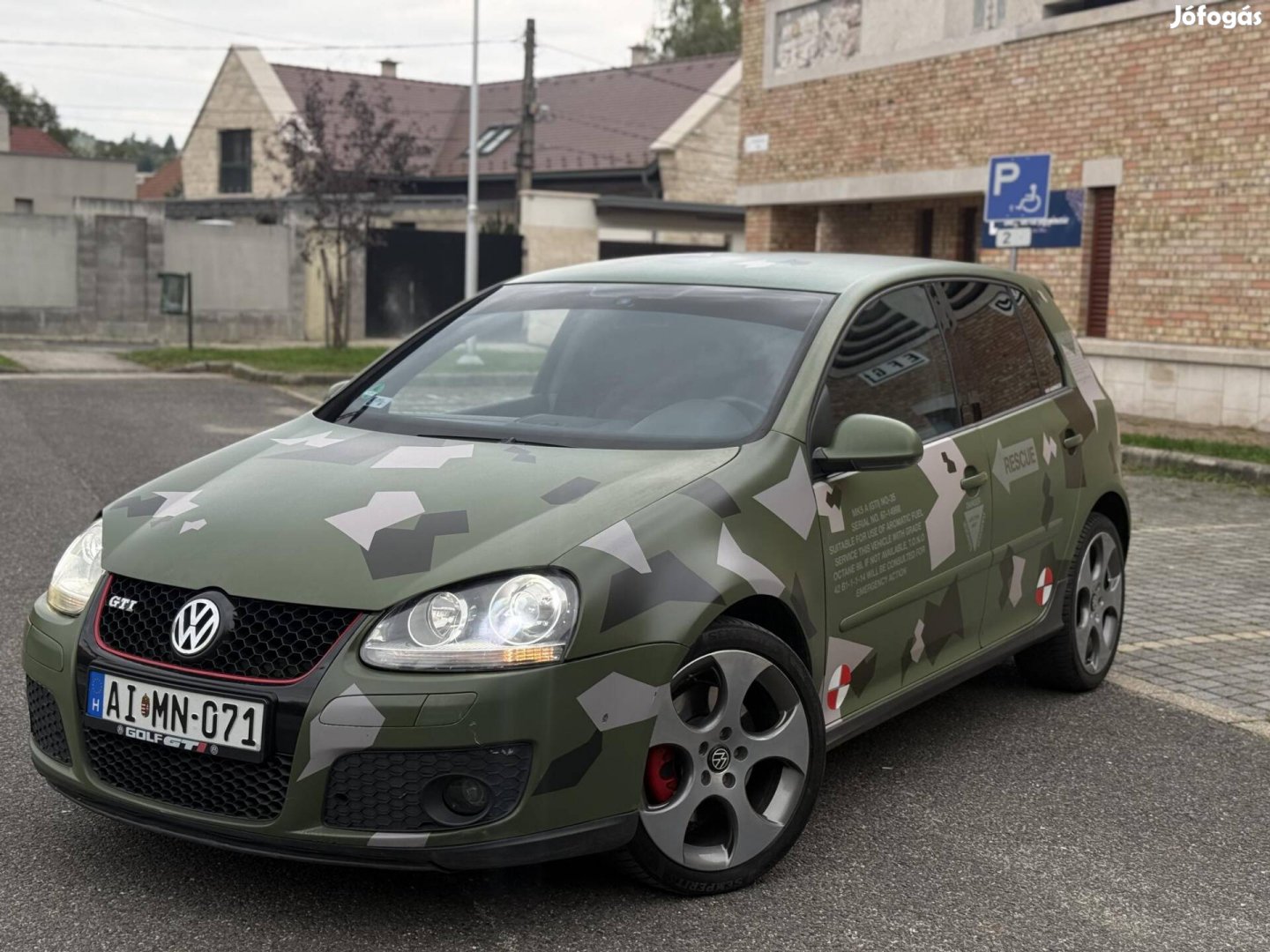 Volkswagen Golf V 2.0 TFSI GTI Egyedi Megjelené...