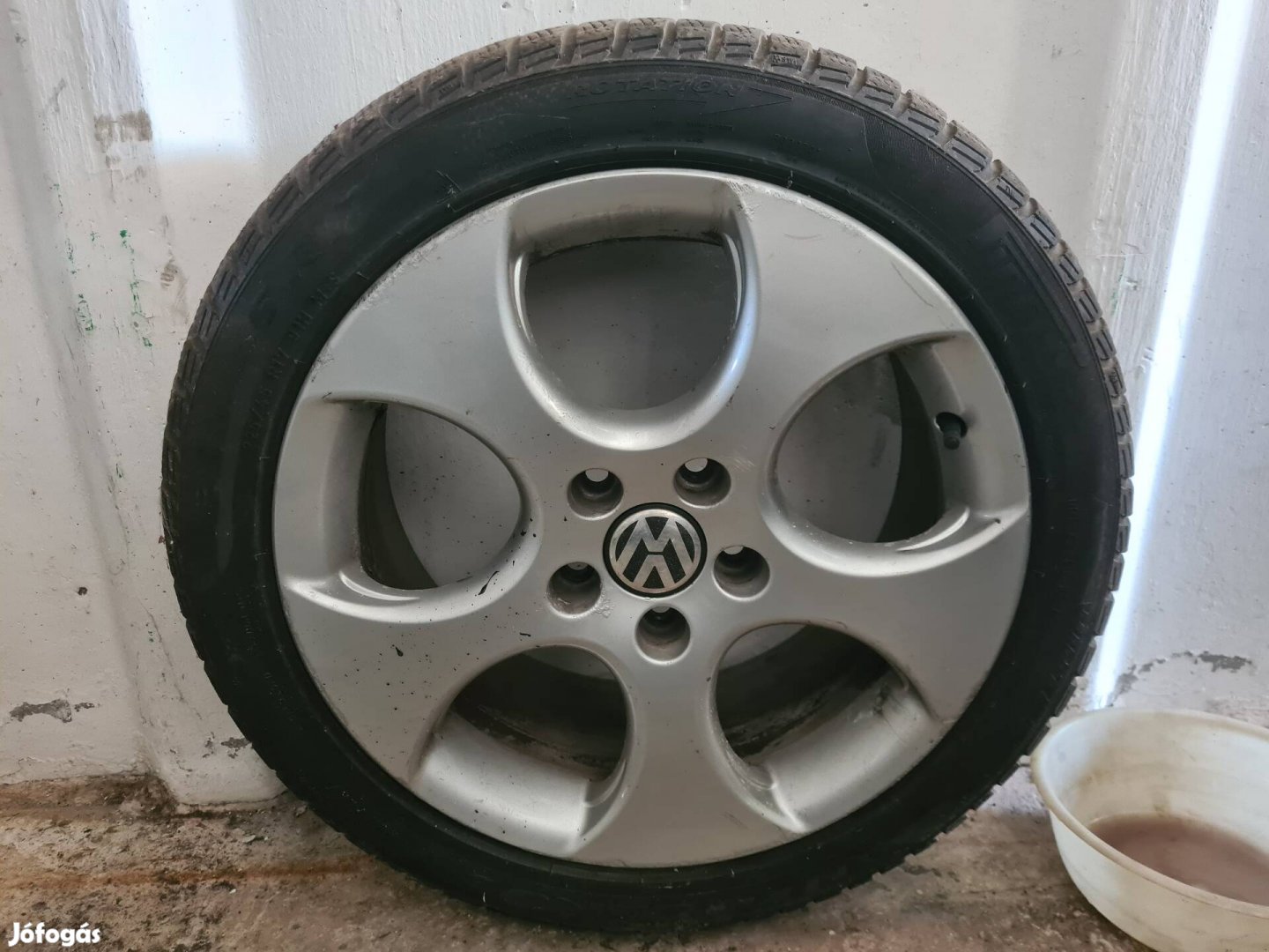Volkswagen Golf V 5 Gti alufeli garnítúra Falken és Pirelli gumival