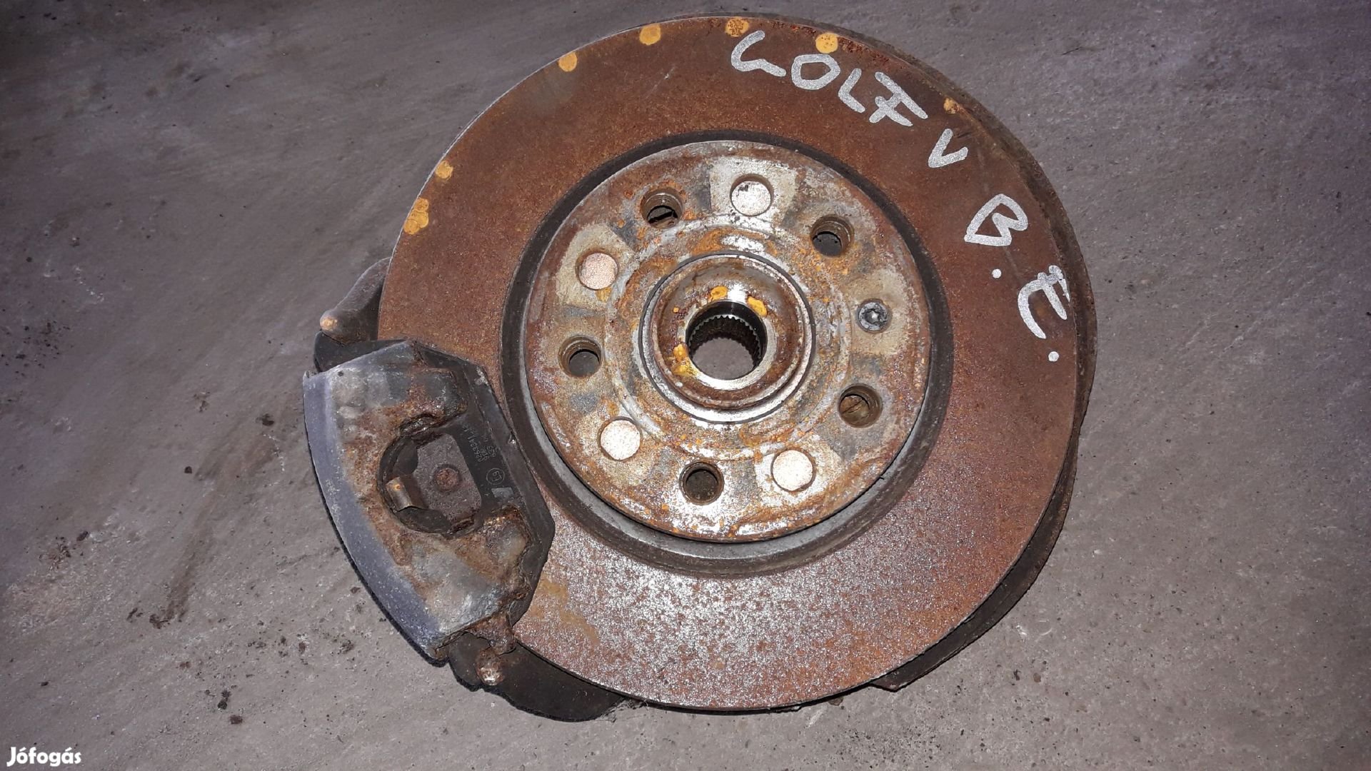 Volkswagen Golf V Bal Első Csonkállvány Kerékaggyal