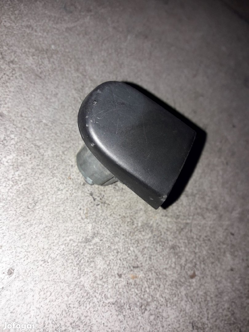 Volkswagen Golf V Jobb Ajtó Zárbetét Takaró