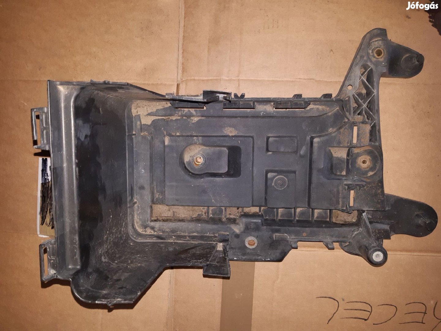 Volkswagen Golf V Plus Akkumulátor Tartó