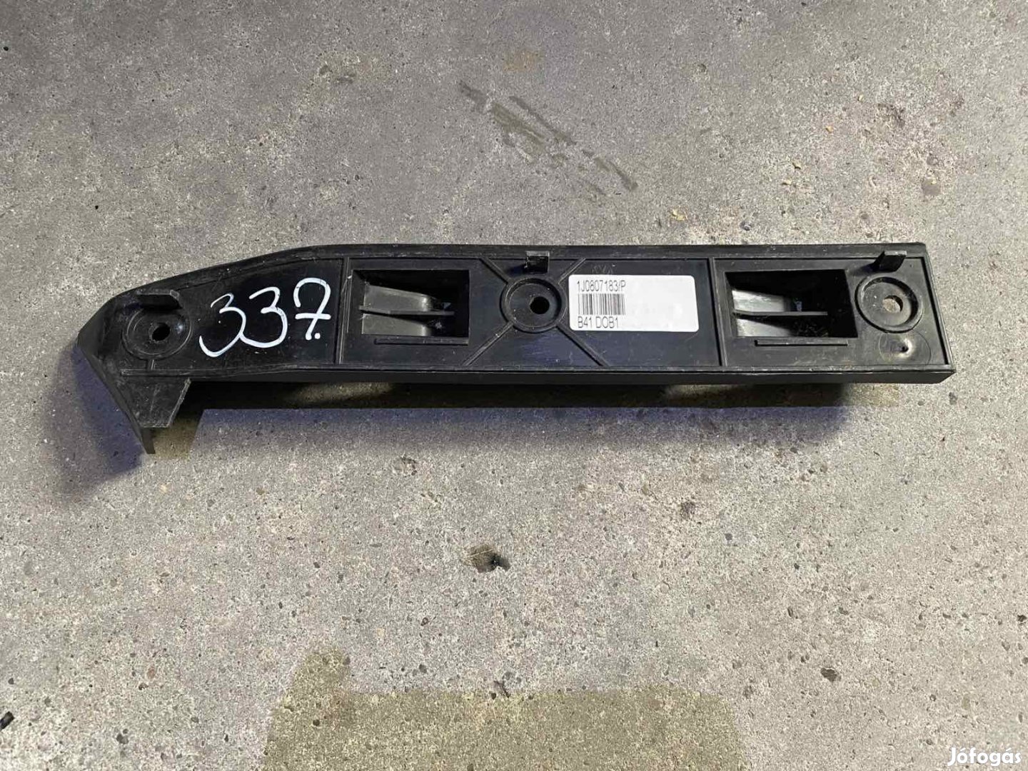 Volkswagen Golf lökhárító oldaltartó eladó