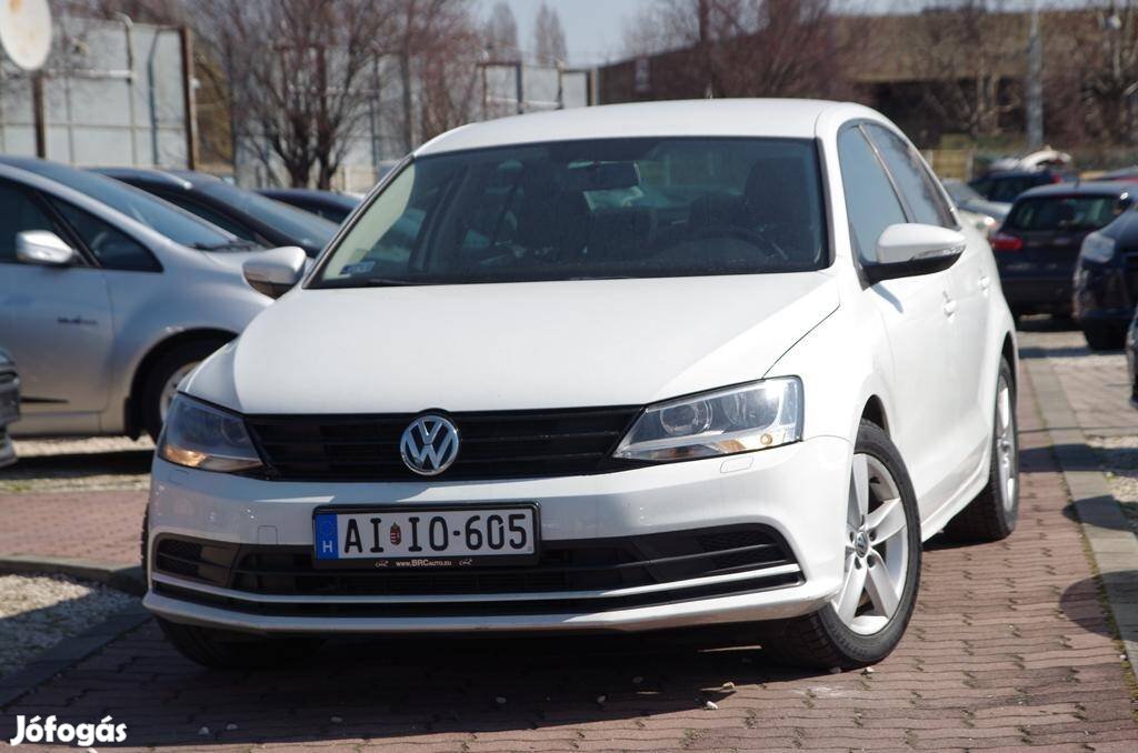 Volkswagen Jetta VI 2.0 TDI BMT Comfortline Két...