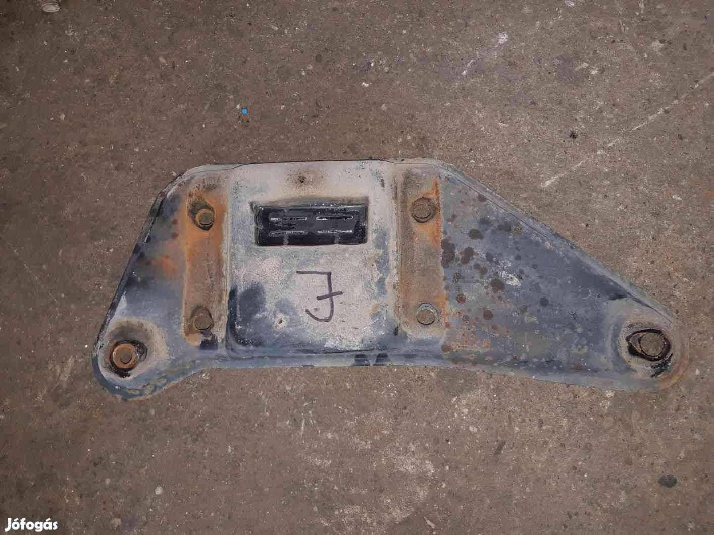 Volkswagen LT Jobb Első Rugó Tartó