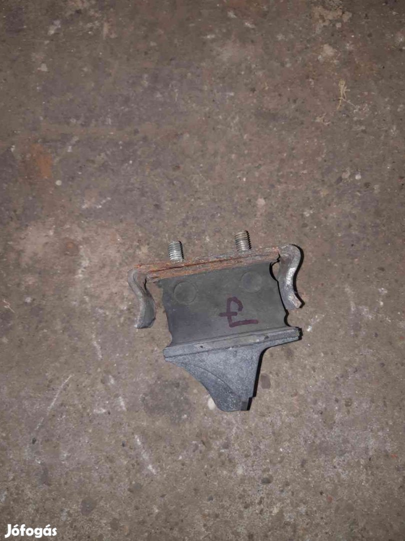 Volkswagen LT Jobb Motortartó Bak