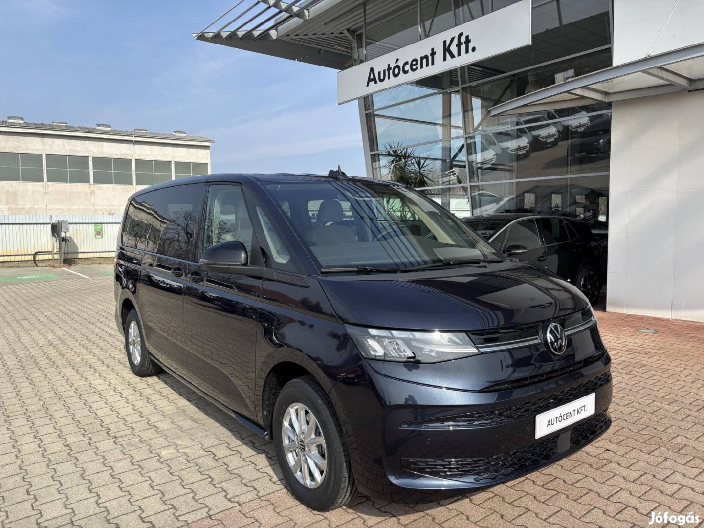 Volkswagen Multivan 2.0 TDI Life DSG HT Készlet