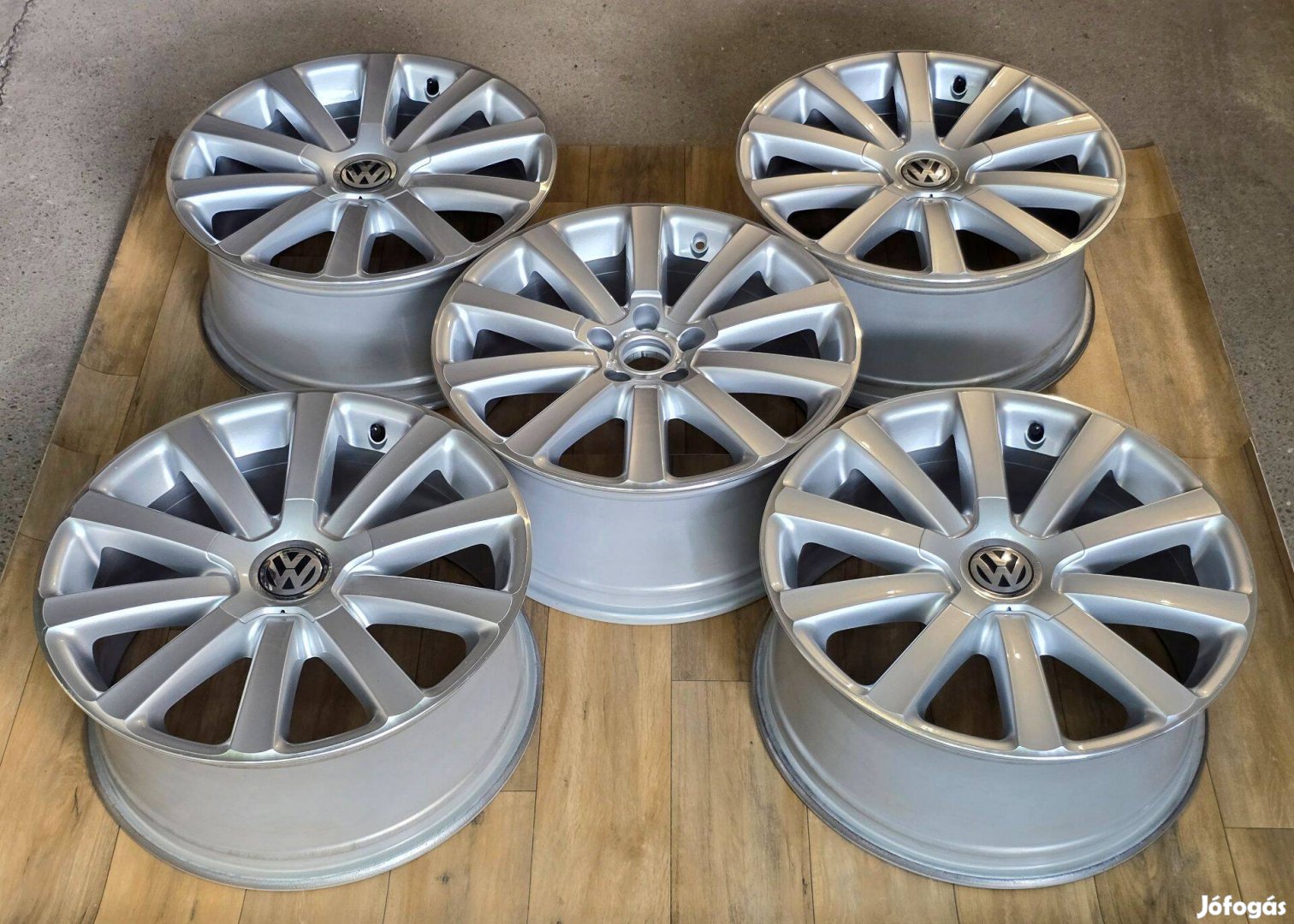 Volkswagen Omanyt 18" alufelni garnitúra (5 db) ritka, szép állapot!