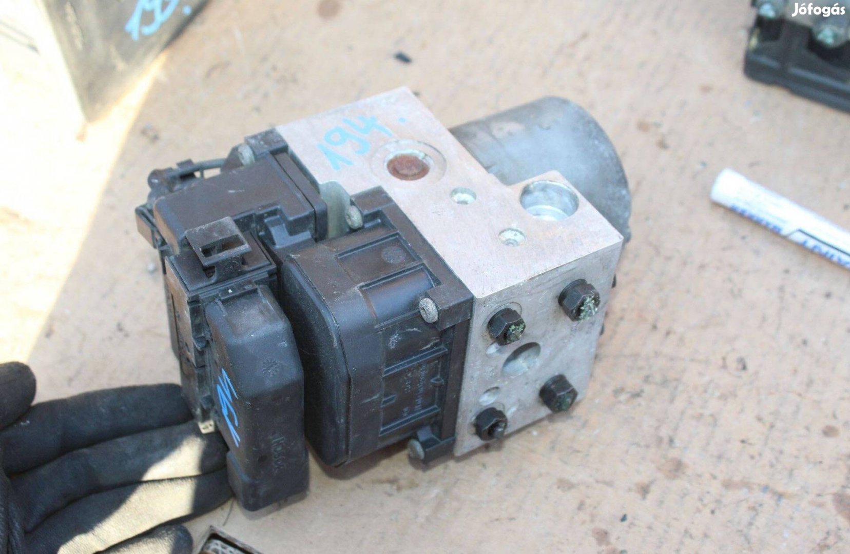 Volkswagen Passat 1996-2000 1.9TD ABS kocka 8E0614111 (194)
